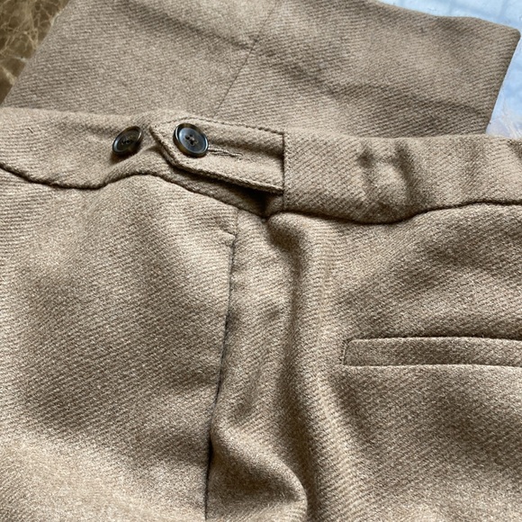 Banana Republic New with tags pants with elastic in back waist band. - Picture 6 of 10